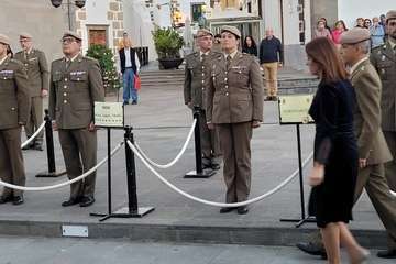 Telde asiste al solemne acto de Arriado de Bandera y Homenaje a los Caídos/TA, Antonio Alí y Jesús Ruiz Mesa.