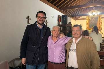 La ermita de San Antonio recupera su antigua lápida sepulcral del siglo XIX/FJS Fotografía y TA.