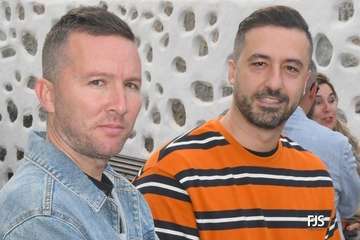 La ermita de San Antonio recupera su antigua lápida sepulcral del siglo XIX/FJS Fotografía y TA.