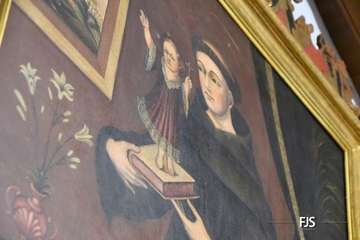 La ermita de San Antonio recupera su antigua lápida sepulcral del siglo XIX/FJS Fotografía y TA.