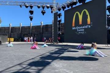 El Festival Holi da un toque multicolor al Carnaval Infantil de Telde/TA.