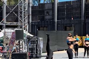 El Festival Holi da un toque multicolor al Carnaval Infantil de Telde/TA.