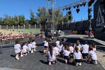 El Festival Holi da un toque multicolor al Carnaval Infantil de Telde/TA.