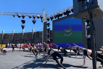 El Festival Holi da un toque multicolor al Carnaval Infantil de Telde/TA.