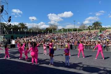 El Festival Holi da un toque multicolor al Carnaval Infantil de Telde/TA.