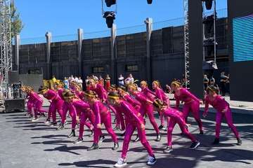 El Festival Holi da un toque multicolor al Carnaval Infantil de Telde/TA.
