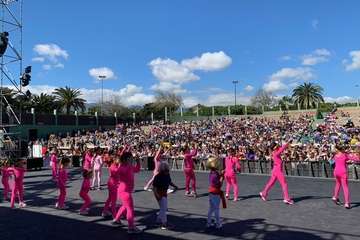 El Festival Holi da un toque multicolor al Carnaval Infantil de Telde/TA.