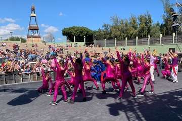 El Festival Holi da un toque multicolor al Carnaval Infantil de Telde/TA.