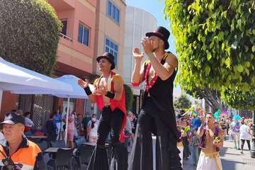  Un animado pasacalle infantil anuncia la magna cabalgata carnavalera de Telde/TA.