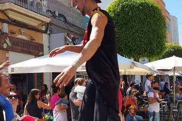  Un animado pasacalle infantil anuncia la magna cabalgata carnavalera de Telde/TA.