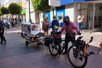  Un animado pasacalle infantil anuncia la magna cabalgata carnavalera de Telde/TA.