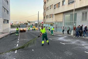 La multitudinaria cabalgata deja 8 toneladas de residuos en las calles de Telde/TA.