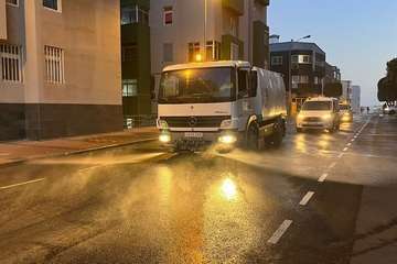 La multitudinaria cabalgata deja 8 toneladas de residuos en las calles de Telde/TA.