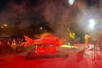 La quema de la sardina pone fin al Carnaval más bollywoodiense de Telde/TA.