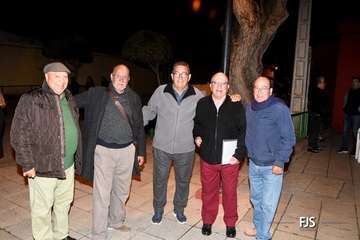 Diversión y política se dan cita en Las Longueras en el arranque de sus fiestas patronales/FJS Fotografía.