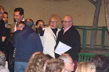 Diversión y política se dan cita en Las Longueras en el arranque de sus fiestas patronales/FJS Fotografía.