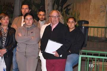 Diversión y política se dan cita en Las Longueras en el arranque de sus fiestas patronales/FJS Fotografía.