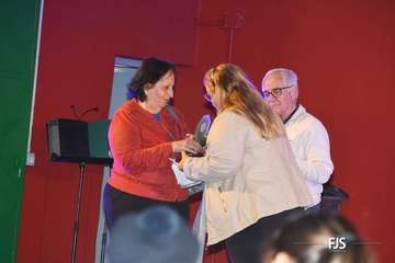 Diversión y política se dan cita en Las Longueras en el arranque de sus fiestas patronales/FJS Fotografía.