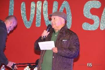 Diversión y política se dan cita en Las Longueras en el arranque de sus fiestas patronales/FJS Fotografía.