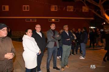 Diversión y política se dan cita en Las Longueras en el arranque de sus fiestas patronales/FJS Fotografía.