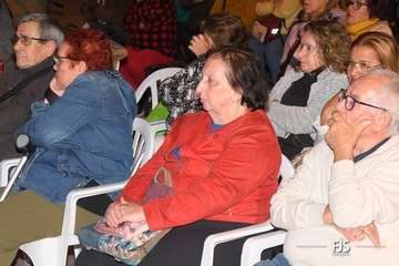 Diversión y política se dan cita en Las Longueras en el arranque de sus fiestas patronales/FJS Fotografía.