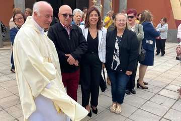  Las Longueras procesiona a su patrono en el día grande de sus fiestas/TA.