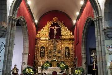 Monumentos florales en la Basílica de San Juan e Iglesia de Los Llanos de Telde/TA.