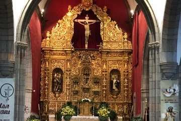 Monumentos florales en la Basílica de San Juan e Iglesia de Los Llanos de Telde/TA.