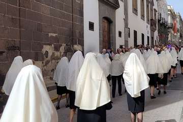 Procesión de la mantilla blanca en Vegueta/Jesús Ruiz Mesa.