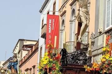 Procesión de la mantilla blanca en Vegueta/Jesús Ruiz Mesa.