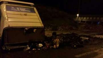 Uno de lo contenedores quemados durante la Nochevieja en Telde (TA)