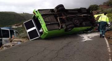 Imagen del vehículo siniestrado este lunes (Foto TA)