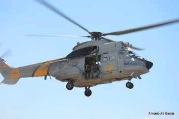 Uno de los Superpuma del SAR, en un simulacro en Telde (Foto Antonio Alí)