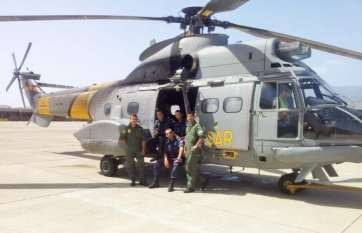 Ojeda, el primero por la izquierda, con compañeros del SAR (Foto TA)