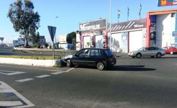 Estado en que quedó el coche (Foto TA)