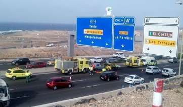 Imagen del accidente registrado esta tarden en la autopista GC-1 (Foto TA)