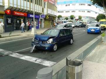 Uno de los vehículos implicados en el accidente (Foto TA)