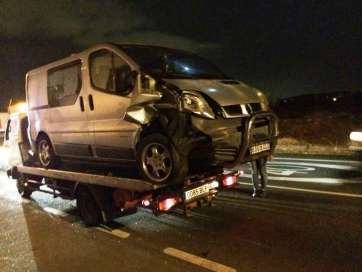 El furgón que ocasionó el impacto (Foto TA)