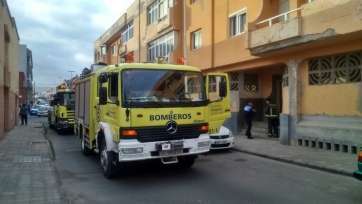 Efectivos de seguridad y emergencia en al zona (Foto TA)
