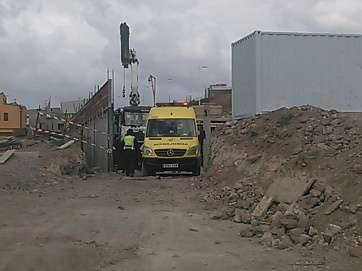 Ambulancia en el lugar del accidente, este jueves (Foto TA)