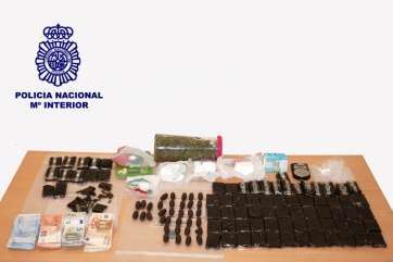 Droga incautada en Jinámar (Foto TA)