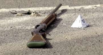 Escopeta de cartucho con la que se cometieron los dos asesinados (Foto Efe)