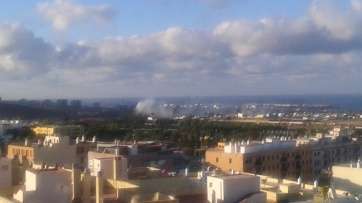 Humareda del incendio de La Majadilla, visible a gran distancia (Foto Abraham García)