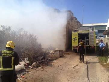 Imagen de archivo de un incendio en una vivienda de Telde (Foto TA)