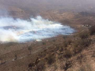 Imagen del conato de incendio desatado esta tarde en Santa Lucía de Tirajana (Foto @BomberosGC)