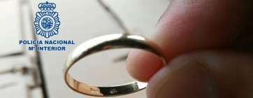 Imagen de una de las piezas de joyería objeto del fraude (Foto TA)