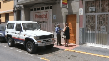 Exterior de la vivienda de la calle Galileo Galilei en donde se halló el cadáver de José Manuel Domínguez (Captura de la Televisión Canaria)