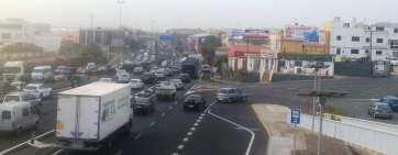 Imagen captada hace unos minutos desde el paso elevado a la altura de Marpequeña sobre la GC-1, en dirección Sur (Foto TA)