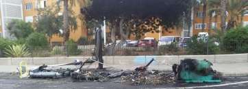 Imagen de uno de los 11 contenedores quemados la pasada madrugada en Las Remudas (Foto TA)