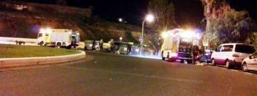 Actuación de los bomberos en Jinámar, esta madrugada (Foto TA)